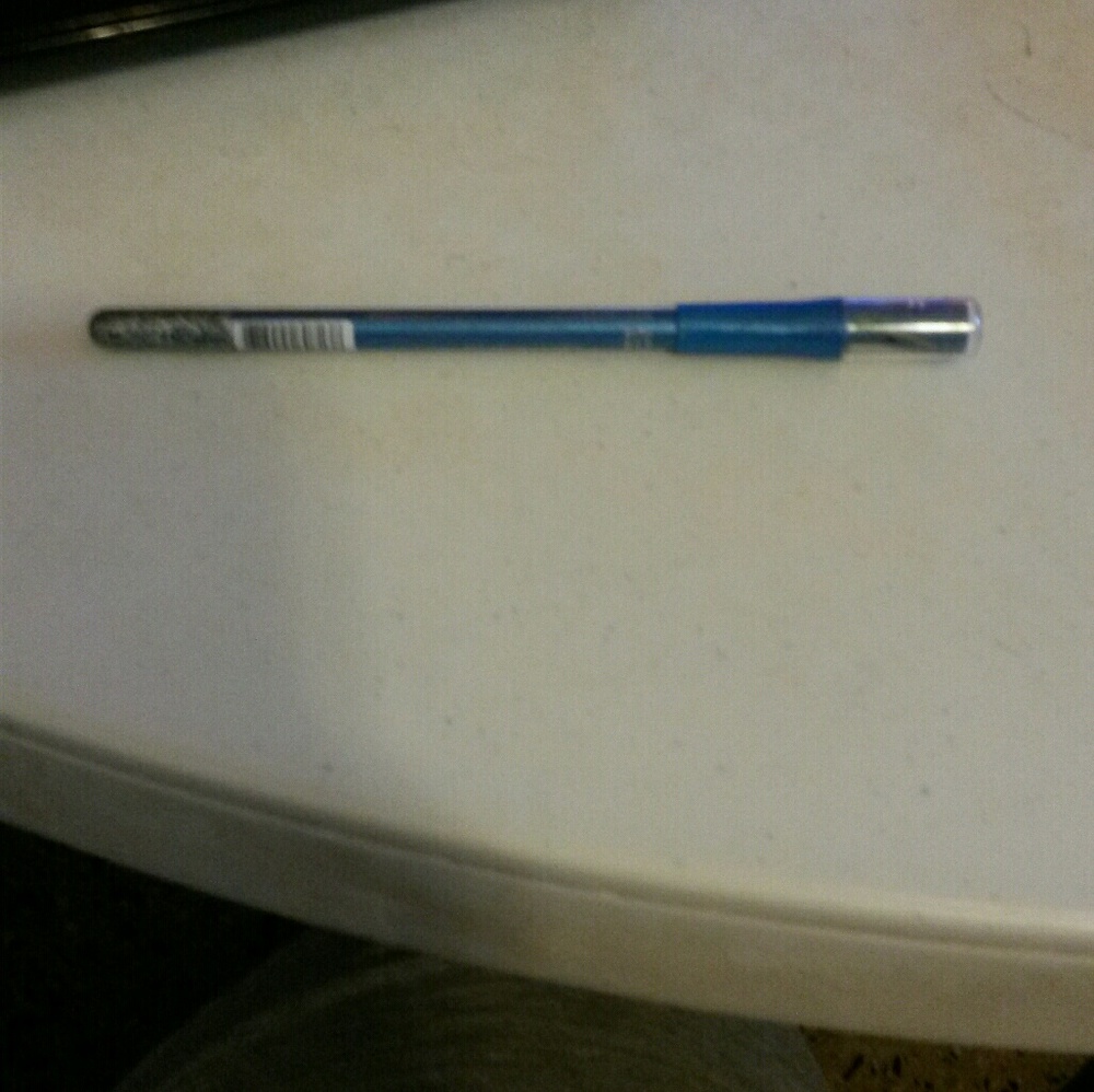 Eye liner